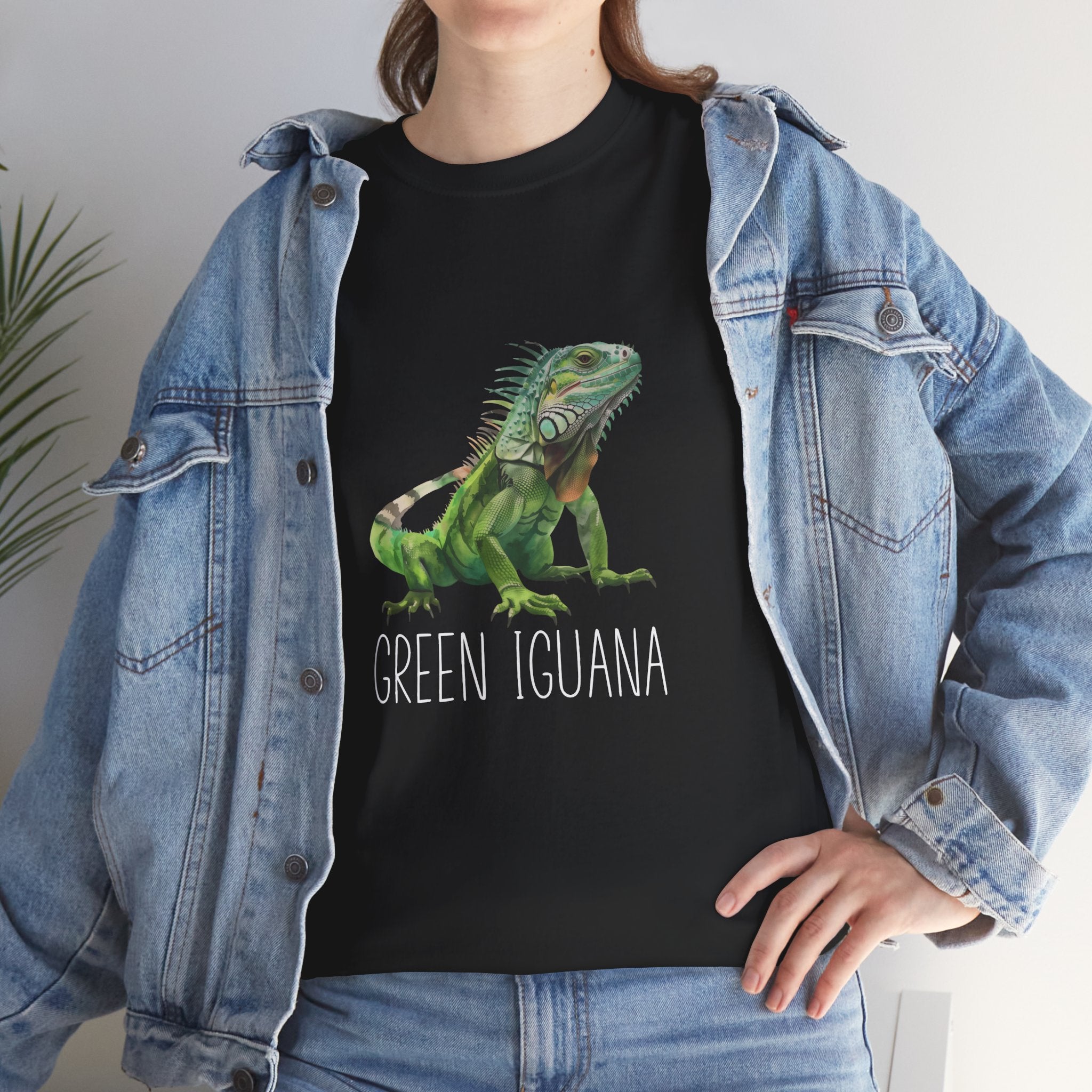 "GREEN IGUANA" - Iguana Lover T-Shirt